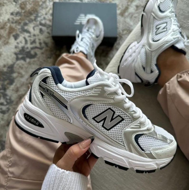 New Balance 530 Sneakers