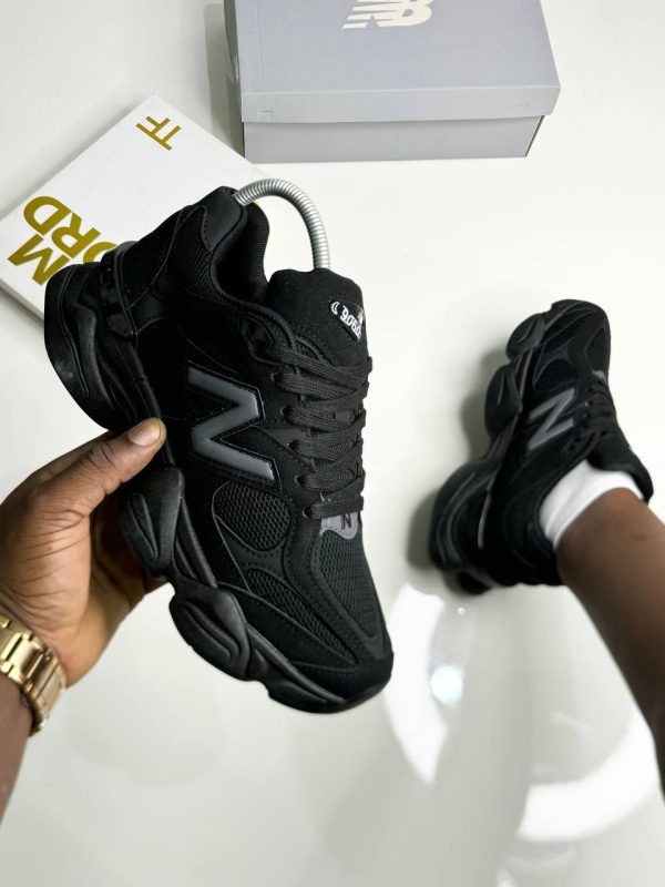 New Balance 990 Sneakers