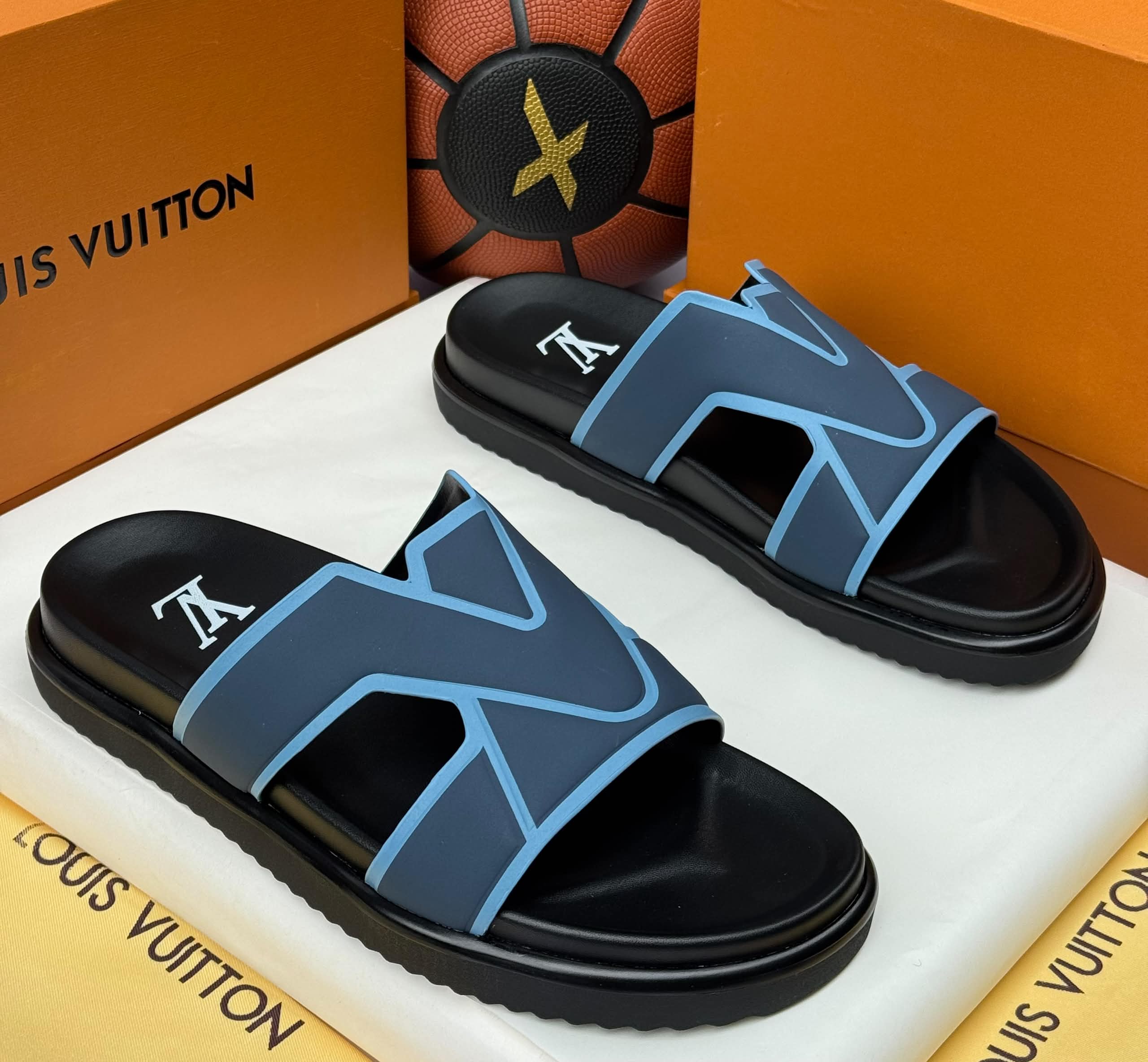 Louis Vuitton Men's Blue and Black LV Logo Slides Gift Set